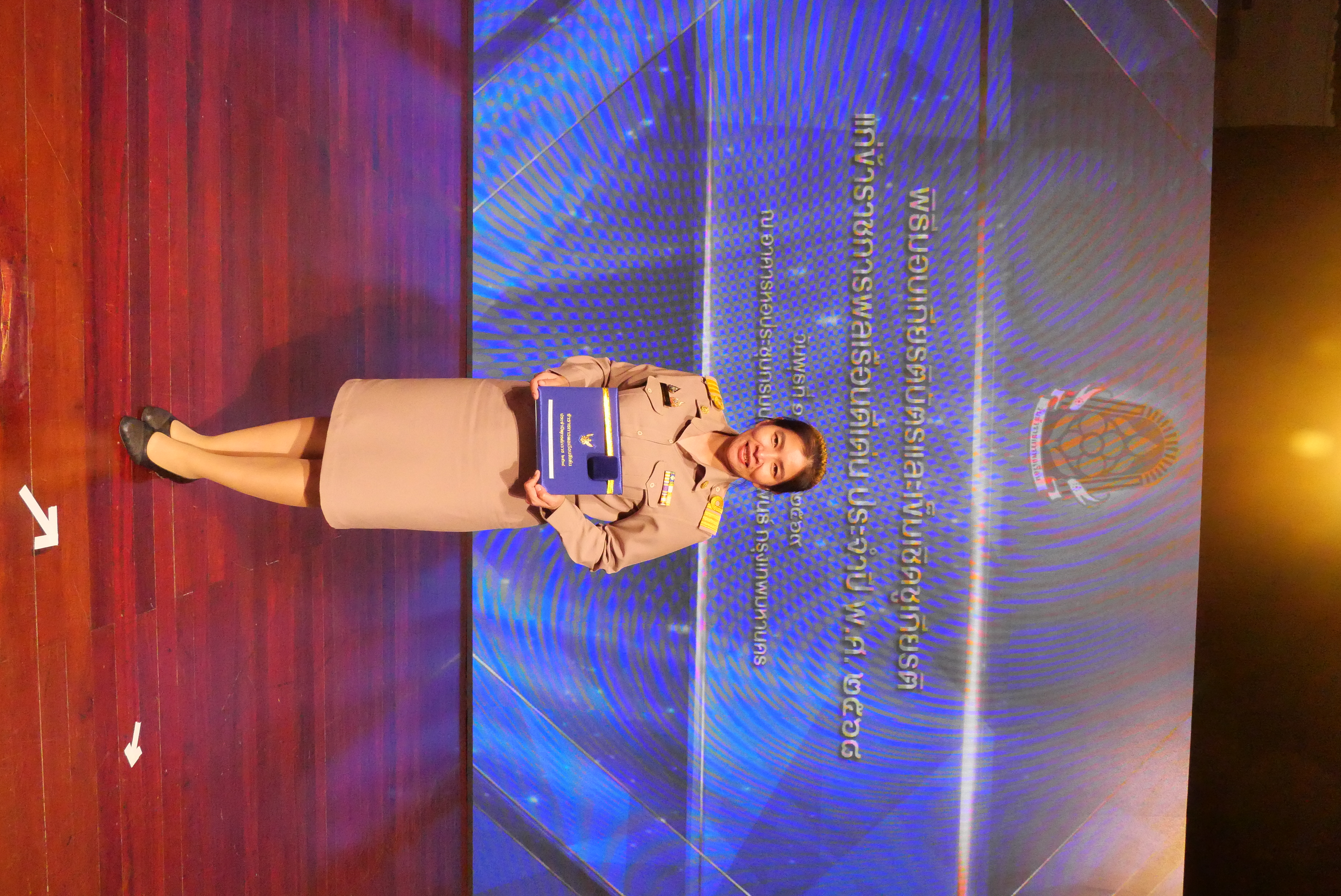 title - ขอแสดงความยินดีแก่ ข้าราชการ ส.ป.ก. เข้ารับมอบเกียรติบัตร ในพิธีมอบเกียรติบัตรและเข็มเชิดชูเกียรติแก่ข้าราชการพลเรือนดีเด่น ประจำปี พ.ศ. 2568 เนื่องในวันข้าราชการพลเรือนประจำปี พ.ศ. 2569 